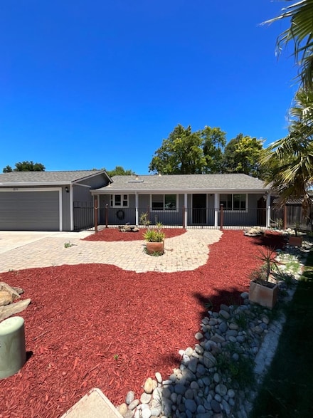 1231 Morey Cir, Hollister, CA 95023