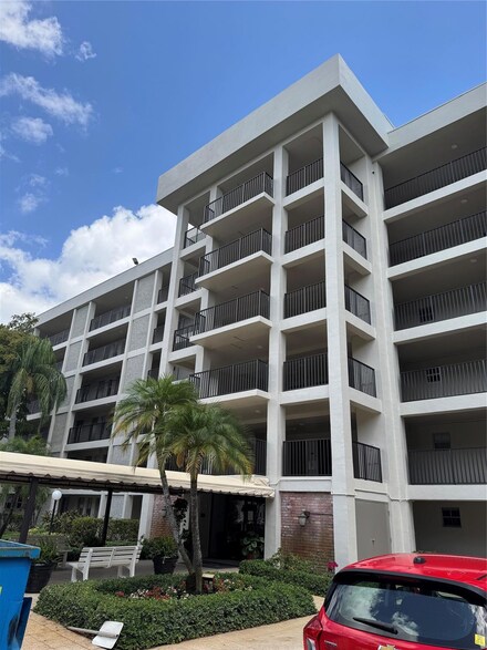 3000 S Course Dr Unit 205, Pompano Beach, FL 33069