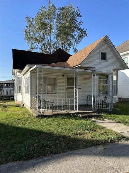 339 N Main St, Carrollton, IL 62016