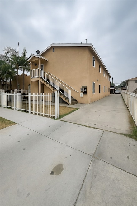 1342 E 70th St, Los Angeles, CA 90001