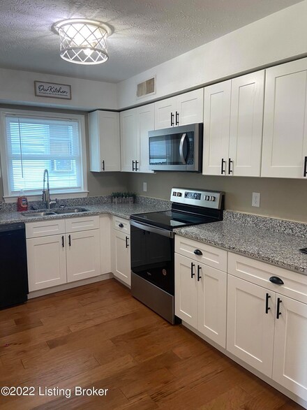 608 Moore Ave, Bardstown, KY 40004