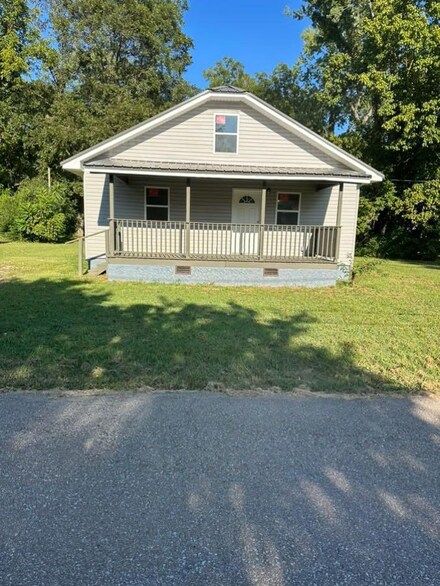 148 Carroll St, Mc Kenzie, TN 38201