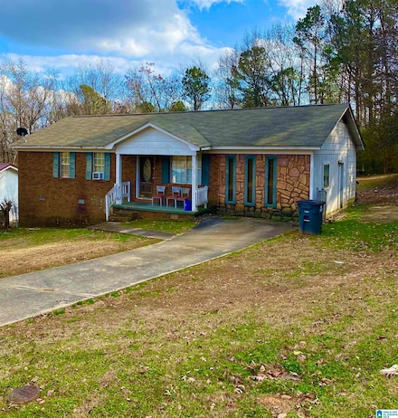 517 Coalfire Ave, Bessemer, AL 35023