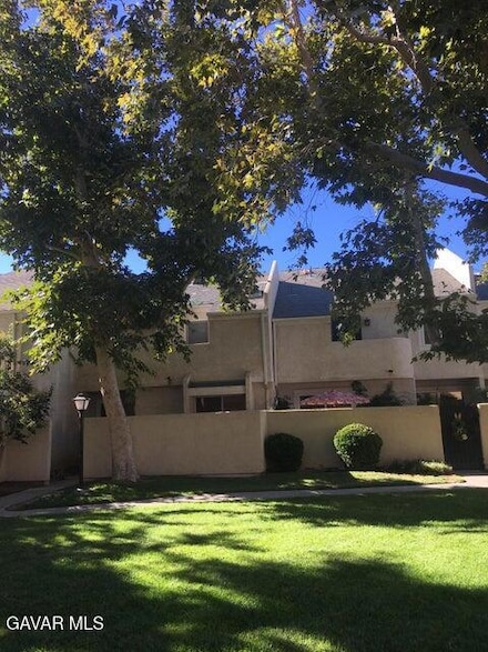 1844 E Avenue j2 Unit 4, Lancaster, CA 93535