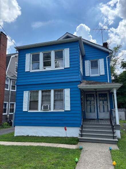 26 Elmwood Ave Unit 2, Montclair, NJ 07042
