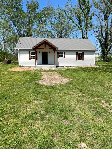 11853 N State Highway 5, Ava, MO 65608