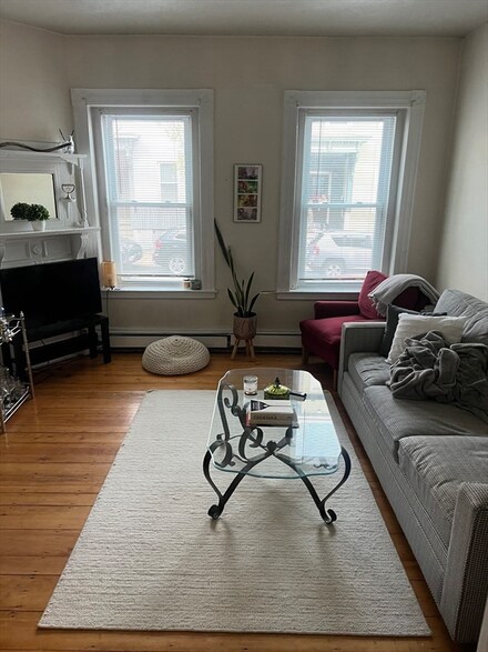 111 H St Unit 1, Boston, MA 02127