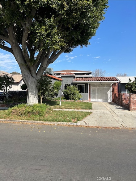 1919 W 82nd St, Los Angeles, CA 90047