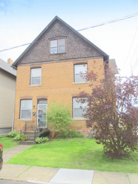 400 12th St, New Brighton, PA 15066