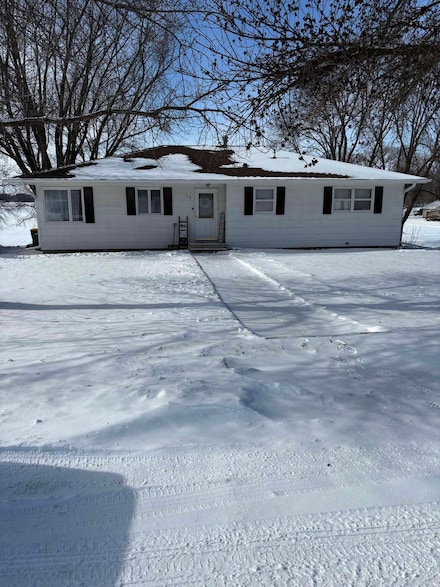 118 Maple St, Conger, MN 56020