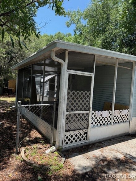 4209 E Lake Park Dr, Hernando, FL 34442