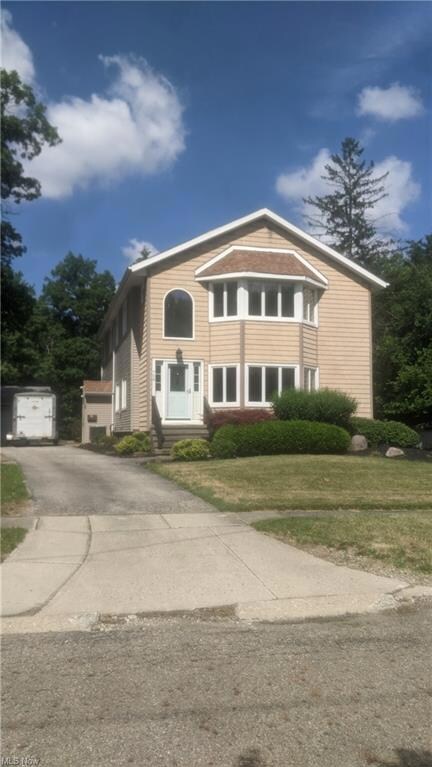 768 Wellmon St, Bedford, OH 44146