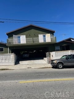 586 W 1st St, San Pedro, CA 90731