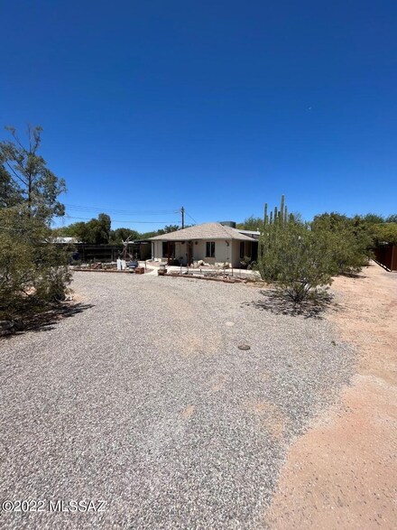 1619 E Adelaide Dr, Tucson, AZ 85719