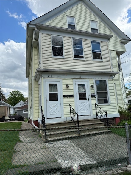 136 Waterman Ave, Cranston, RI 02910