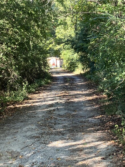 79 W Lincoln Rd, Fayetteville, TN 37334