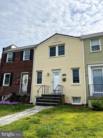 1135 Colonial Ave, Alexandria, VA 22314