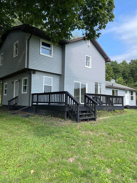 2432 James St, Towanda, PA 18848