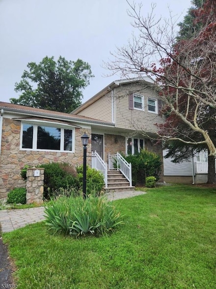 18 Lenox Ave, Green Brook, NJ 08812