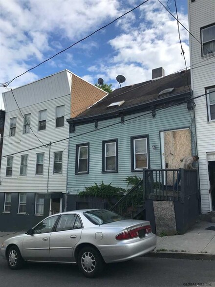 6 Cuyler St, Albany, NY 12202