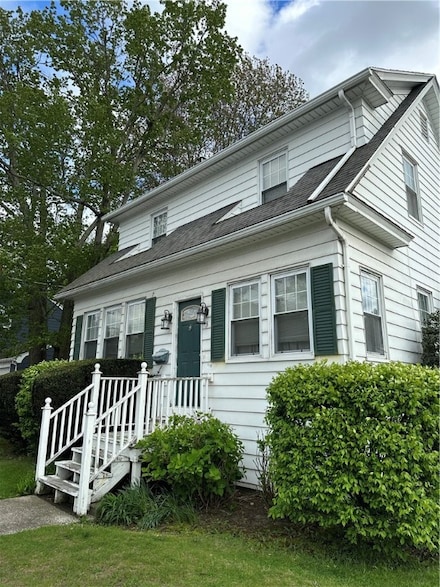 53 Wampanoag Trail, Riverside, RI 02915