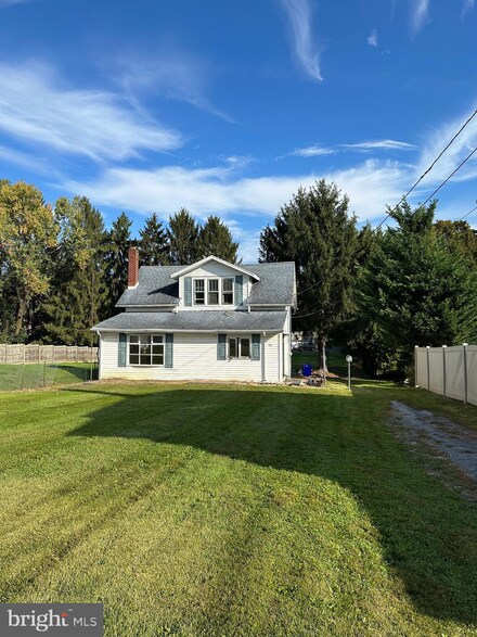 1314 Brandt Ave, New Cumberland, PA 17070