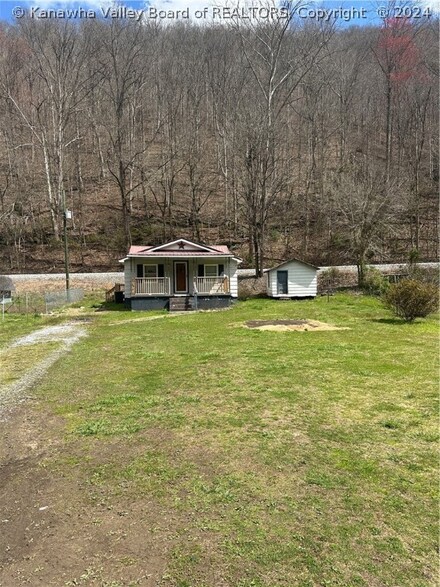 452 Pond Ave, Bim, WV 25021