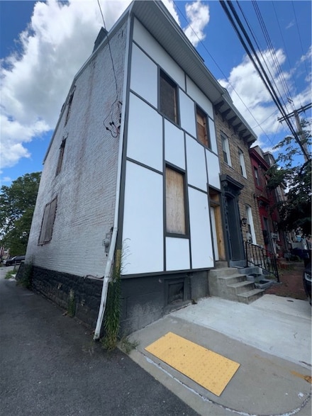 1311 Sandusky St, Pittsburgh, PA 15212