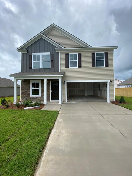 17 Carriagebrook Cir, Camden, SC 29020