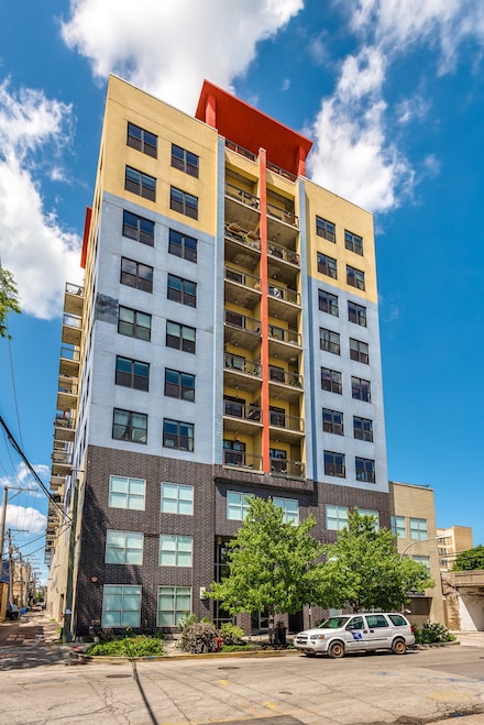 1122 W Catalpa Ave Unit 418, Chicago, IL 60640