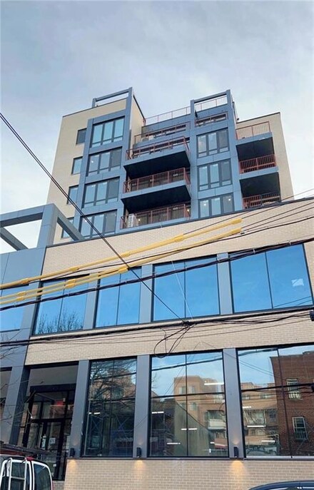 816 58th St Unit 8A, Brooklyn, NY 11220