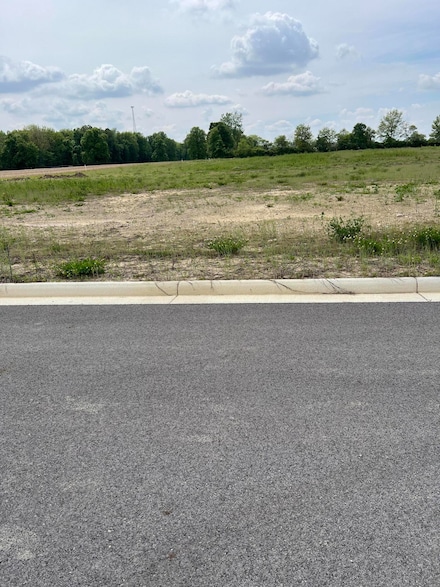 307 Hudson Dr, Jackson Center, OH 45334