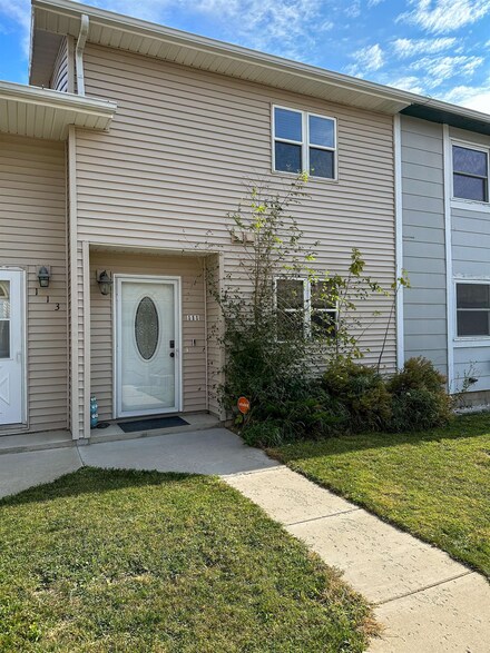 111 NE 2nd Ave, Surrey, ND 58785