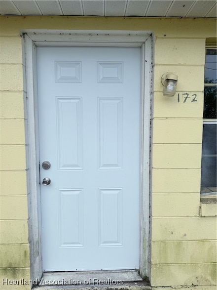 172 E Rainbow St, Avon Park, FL 33825