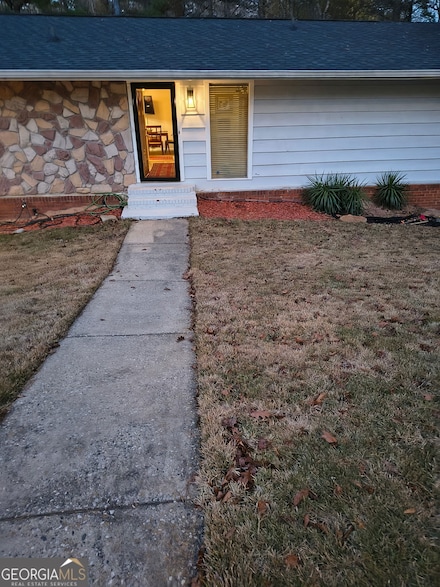 3630 Creekview Cir, Atlanta, GA 30349