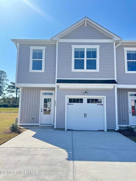 143 Jansen Ln, Winnabow, NC 28479