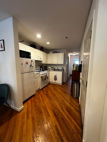407 1st St Unit A, Hoboken, NJ 07030