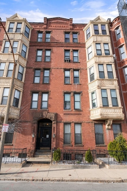 19 Cortes St Unit 10, Boston, MA 02116