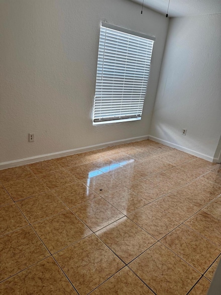 512 NW 5th St, Boynton Beach, FL 33435