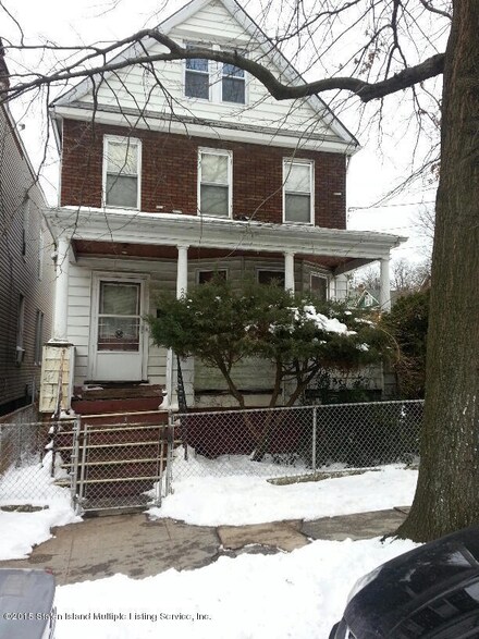 297 Gordon St, Staten Island, NY 10304