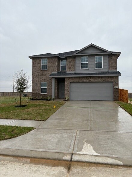 3057 Riverside Dr, Brookshire, TX 77423