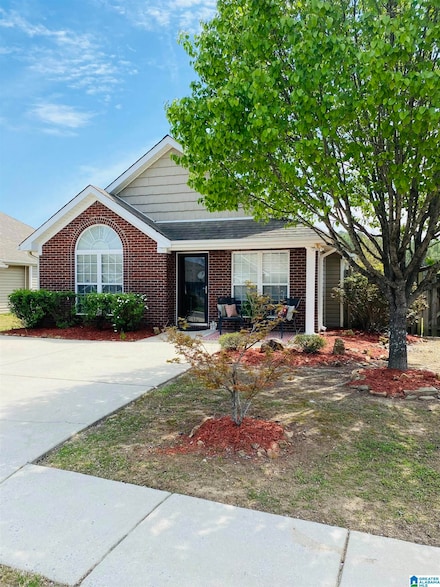 2178 Village Ln, Calera, AL 35040