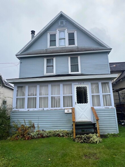 1617 W 4th Ave, Sault Sainte Marie, MI 49783
