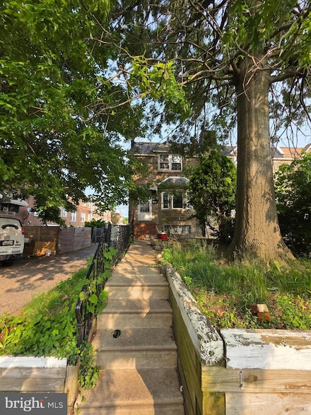 6141 Shisler St, Philadelphia, PA 19149