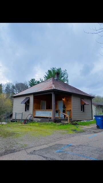 641 N Walnut St, Logan, OH 43138