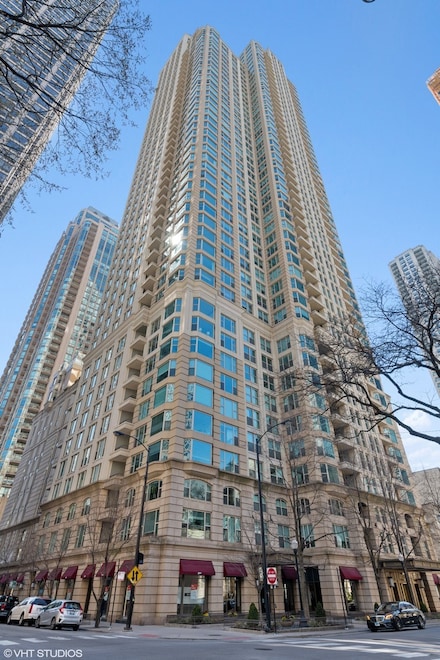 25 E Superior St Unit 2402, Chicago, IL 60611