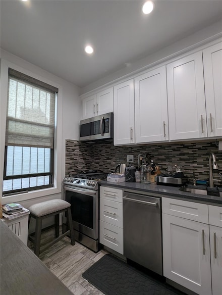 3352 29th St Unit 1F, Astoria, NY 11106