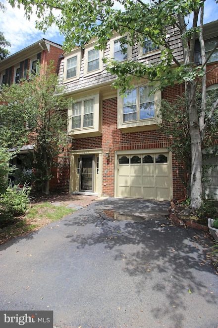 5117 Bellemeade Ln, Alexandria, VA 22311