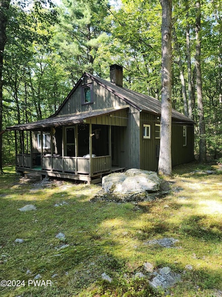 232 White Deer Lake Rd, Blooming Grove, PA 18428