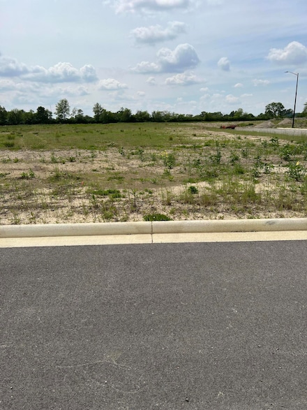 301 Hudson Dr, Jackson Center, OH 45334
